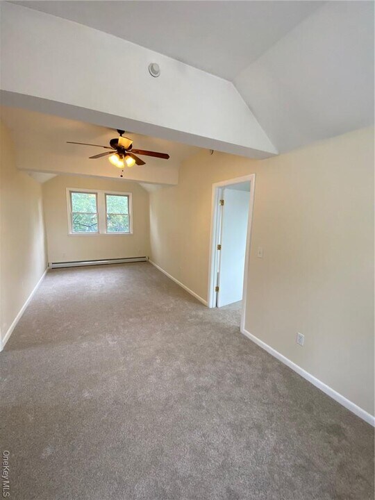 49 Croton Point Ave in Croton-on-Hudson, NY - Building Photo