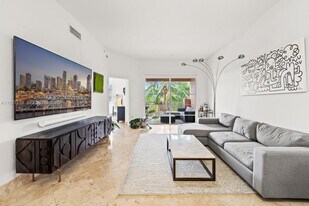 100 Meridian Ave in Miami Beach, FL - Building Photo