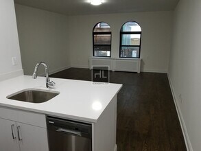 EAST 46 STREET in New York, NY - Building Photo - Building Photo