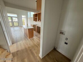 1120 S Washington St in Lafayette, LA - Foto de edificio - Building Photo