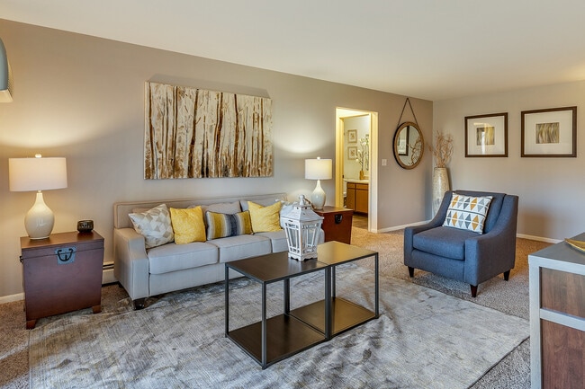 Ramblewood Apartments in Grand Rapids, MI - Building Photo - Building Photo