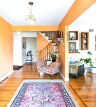 44 Sully Dr in Manhasset, NY - Building Photo - Building Photo