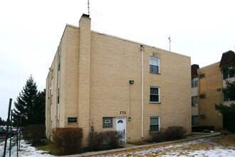 772 Piper Ln in Prospect Heights, IL - Foto de edificio - Building Photo