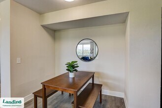 305 Dr. M.L.K. Jr St S, Unit 222 in St. Petersburg, FL - Foto de edificio - Building Photo