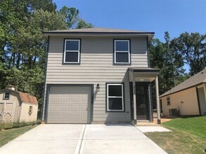 211 Pin Oak in Livingston, TX - Building Photo - Building Photo