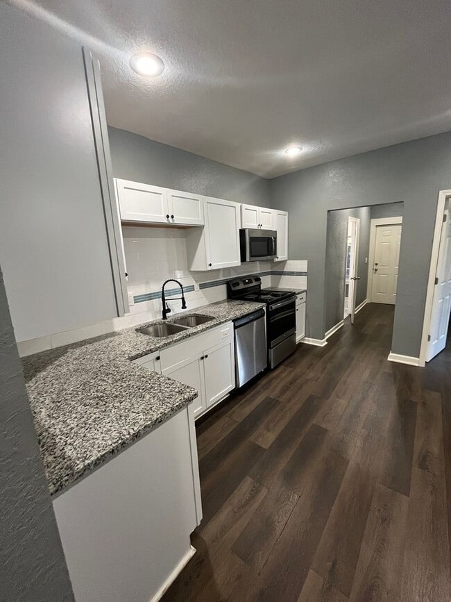 property at 4119 Oak St
