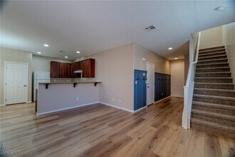 7718 Ornamento Way in Las Vegas, NV - Building Photo - Building Photo