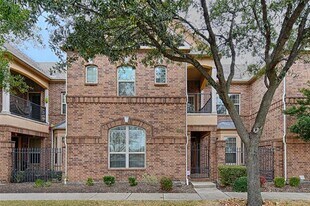 8329 Moore St in Frisco, TX - Building Photo