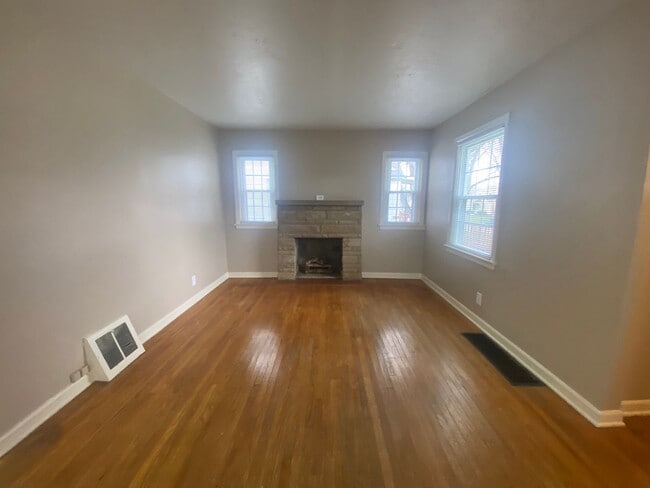 4028 Monroe St in Fort Wayne, IN - Building Photo - Building Photo