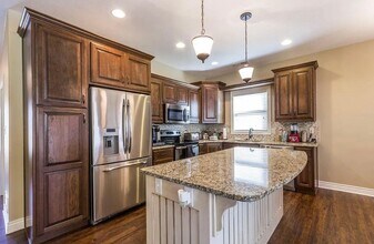 2133 Buckner Dr in Manhattan, KS - Building Photo - Building Photo