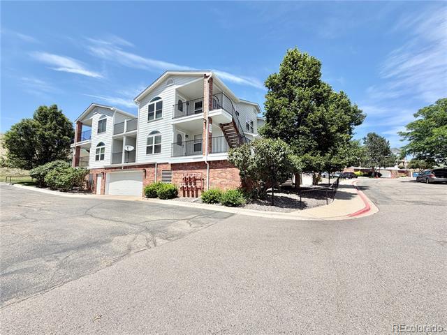 property at 1631 S Deframe St