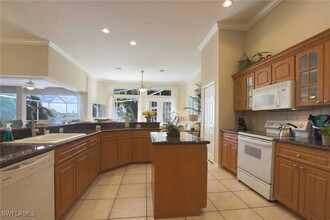 4808 SW 5th Pl in Cape Coral, FL - Foto de edificio - Building Photo