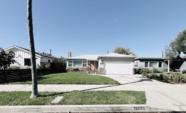 12055 Lucile St in Culver City, CA - Building Photo - Building Photo