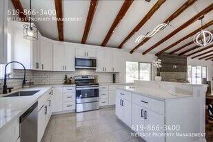 12941 Ha Hana Rd in Lakeside, CA - Building Photo