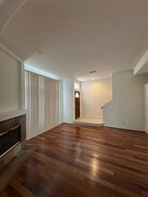5242 Vesper Ave in Sherman Oaks, CA - Foto de edificio - Building Photo