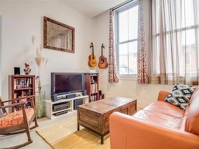 8 Erie St in Jersey City, NJ - Building Photo - Building Photo