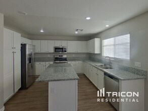 8901 Pine Mission Ave in Las Vegas, NV - Building Photo - Building Photo