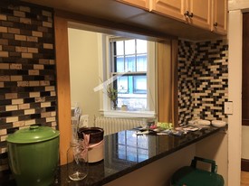 174 Winthrop Rd, Unit 2 in Brookline, MA - Building Photo