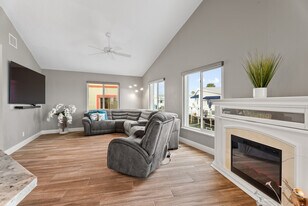 1147 Nettles Blvd, Unit SI ID1538693P in Jensen Beach, FL - Building Photo