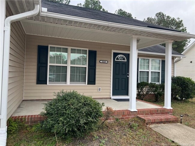 5645 Prestonfield Ln in Hope Mills, NC - Building Photo - Building Photo