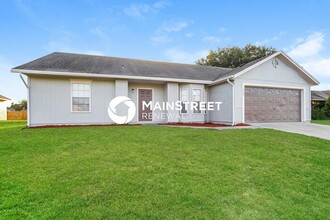 1366 Whaling Ave SE in Palm Bay, FL - Building Photo - Building Photo