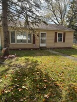 408 E Broadwell St in Albion, MI - Building Photo