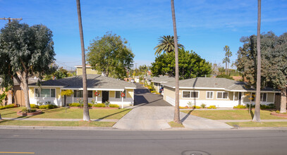 1563 Santa Ana Ave in Costa Mesa, CA - Building Photo - Building Photo