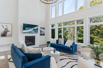 1007 Napier Ct in Lake Of Bays, ON - Building Photo - Building Photo