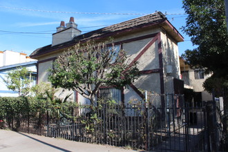 6928 Laurel Canyon Blvd in North Hollywood, CA - Building Photo - Other