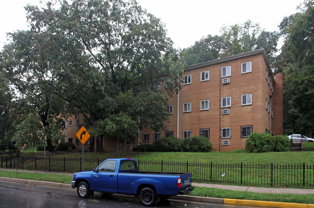 7622 Maple Ave in Takoma Park, MD - Building Photo