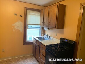 21 Whitman St in Malden, MA - Building Photo - Building Photo
