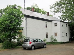 20 Wheeler St in Livermore Falls, ME - Foto de edificio - Building Photo