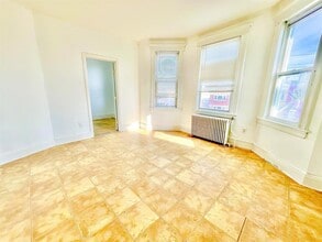 331 Princeton Ave in Jersey City, NJ - Building Photo - Building Photo