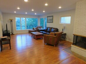 819 Kenwood Pkwy, Unit 11 in Minneapolis, MN - Foto de edificio - Building Photo