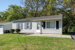 9751 Marino Dr in Cincinnati, OH - Building Photo