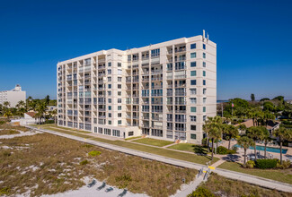 Longboat Harbor Towers in Longboat Key, FL - Building Photo - Building Photo