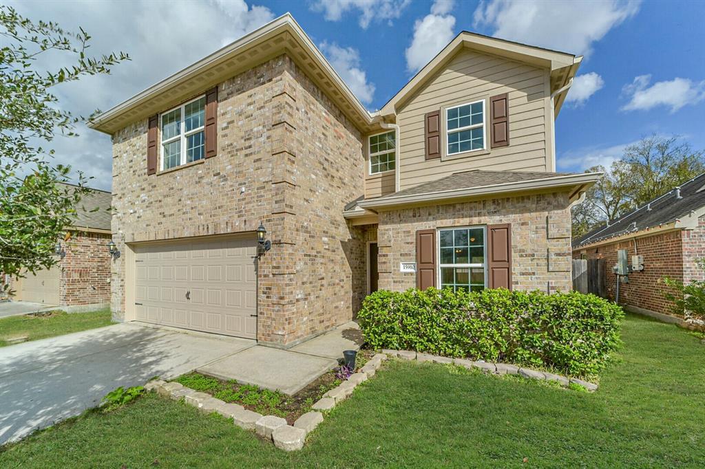 15910 Gaia Way in Crosby, TX - Building Photo