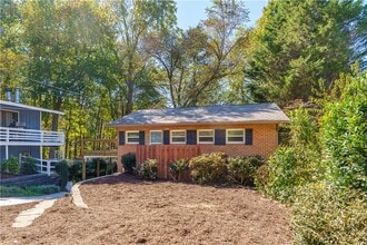 5580 Williams Shores Dr in Cumming, GA - Foto de edificio - Building Photo