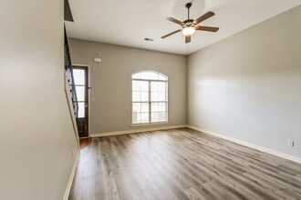 305 Garden Springs Dr in Oakland, TN - Building Photo - Building Photo