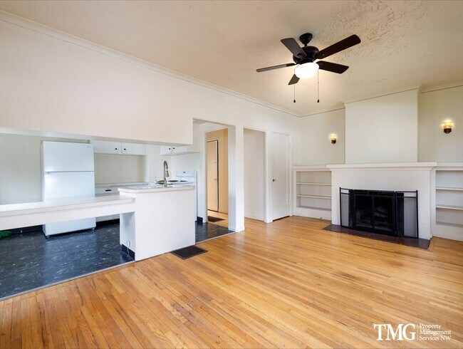 1036-1040 N Ainsworth St-Unit -1036 in Portland, OR - Foto de edificio - Building Photo