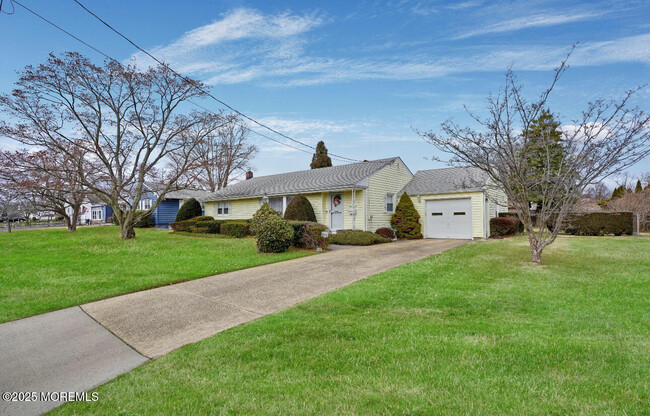 31 Cooper Ave in West Long Branch, NJ - Building Photo - Building Photo