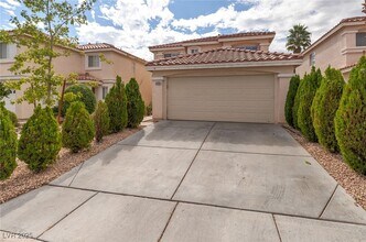 9705 Granite Gorge Ct in Las Vegas, NV - Building Photo - Building Photo
