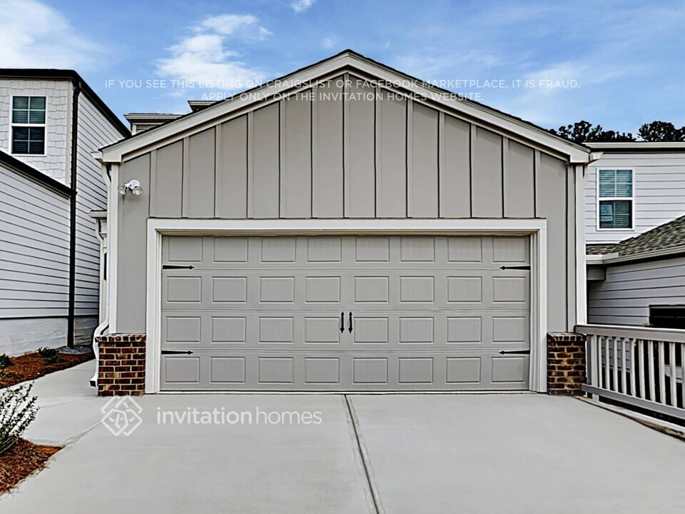 121 Webster Cir in Holly Springs, GA - Building Photo