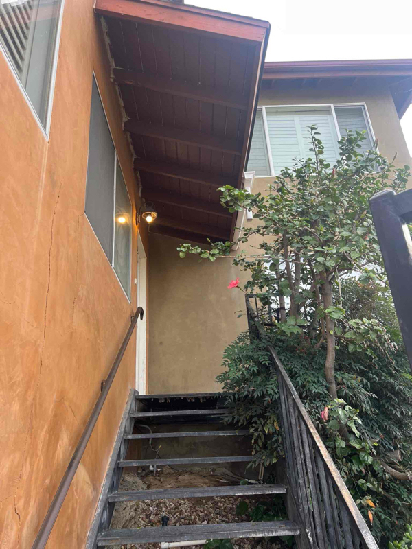 1630 Griffith Park Blvd-Unit -4 in Los Angeles, CA - Building Photo - Building Photo