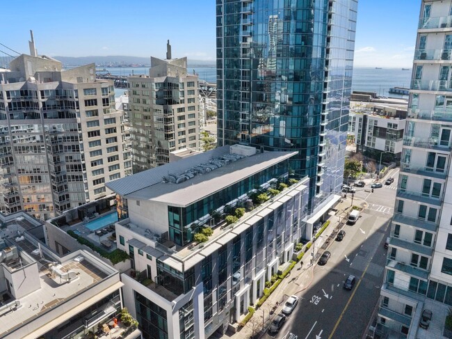 399 Fremont in San Francisco, CA - Building Photo - Building Photo