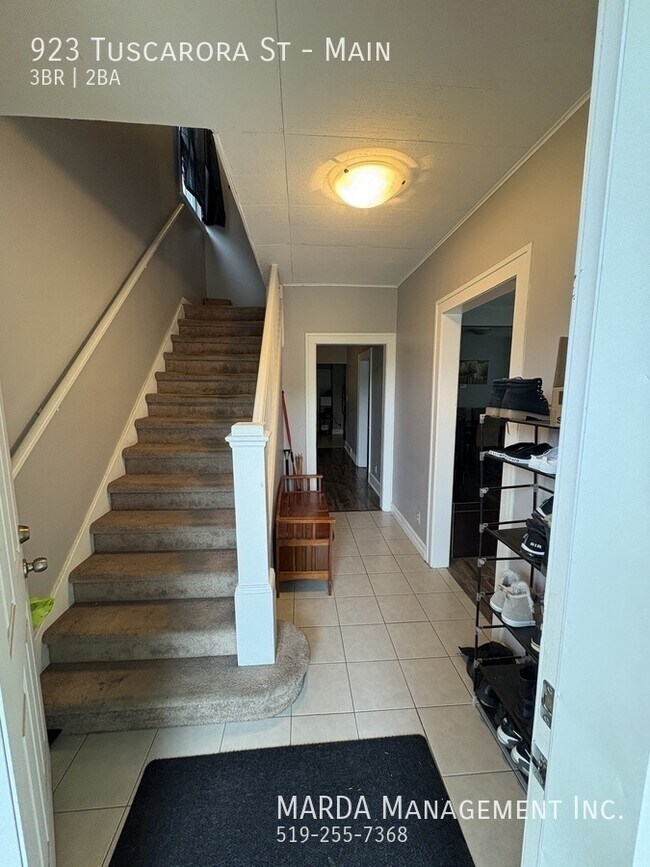 923 Tuscarora St in Windsor, ON - Building Photo - Building Photo