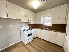 6823 NW 50th St in Bethany, OK - Building Photo - Building Photo