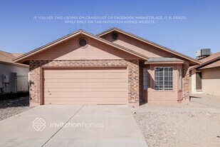 8722 W Greenbrian Dr in Peoria, AZ - Building Photo