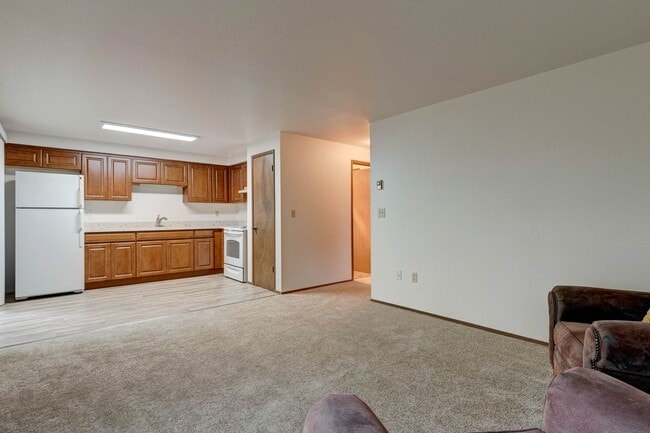 325 NE Kettle St in Oak Harbor, WA - Building Photo - Building Photo