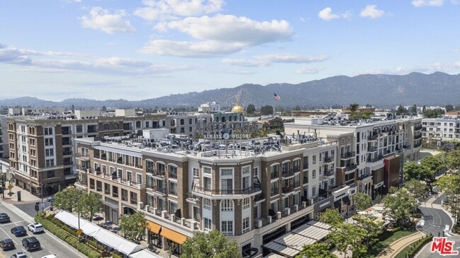 376 Caruso Ave in Glendale, CA - Building Photo - Building Photo
